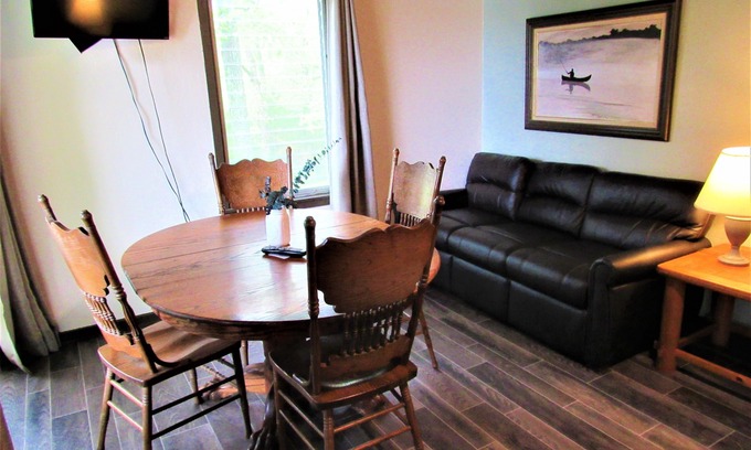 Almo Condominio | Condo #24 at Lynnhurst Resort - Jet Ski Rentals On Site!