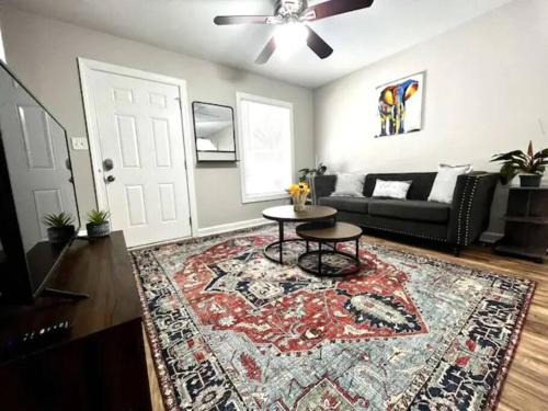 Charlotte Apartamento | Condo 5 min Uptown I Fast Wi-Fi & Private Patio