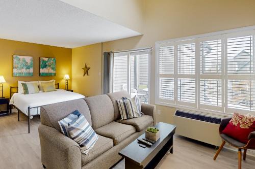 Craigleith Hotel | Condo 816 at North Creek Resort