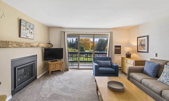Stowe Area Condominio | Condo at Stowe`s Toll House | Ski-in/Ski-out!