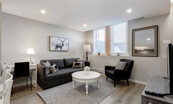 Seton Condominio | Condo by South Health Campus