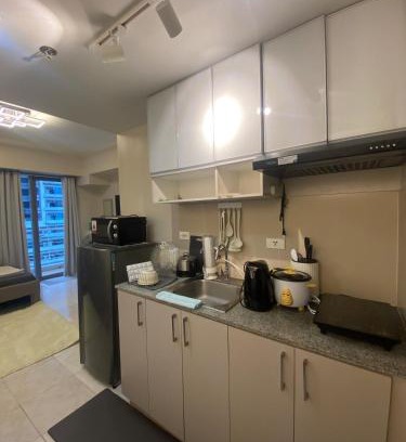 New Manila Apartamento | Condo in Quezon City - Asmara