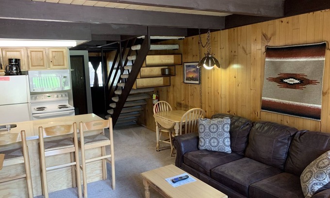 Taos Ski Valley Condominio | Condo in the mountains!