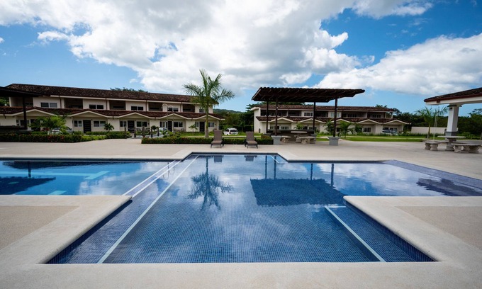 Villarreal Casa | Condo Jacarandas #15, Pool & Gated Security