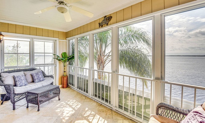Welaka Condominio | Condo on St Johns River w/ Boat Dock Access!