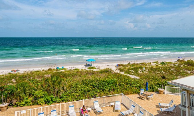 Belleair Beach Condominio | Condo On The Beach - Ocean View Balcony - Pool