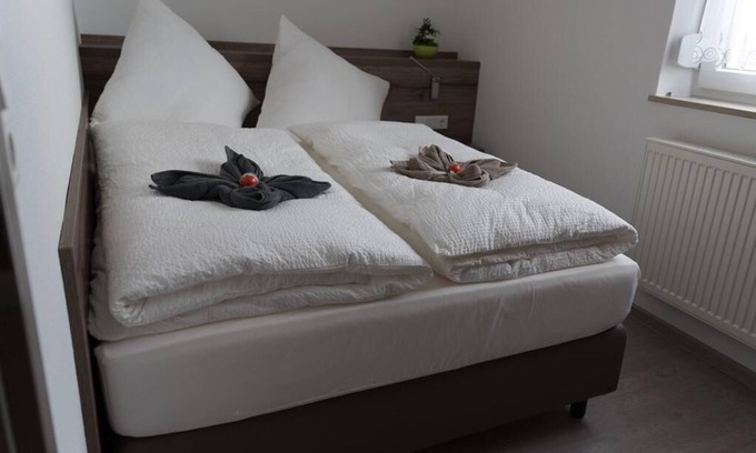 Neusitz Condominio | Condominio-Baño Privado-Einstein