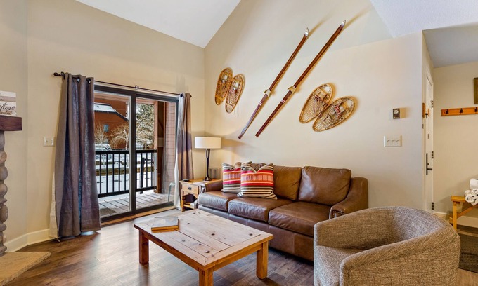 Steamboat Springs Chalet De Esquí | Condo w/mountain views & shared pool, hot tubs, sauna, & clubhouse