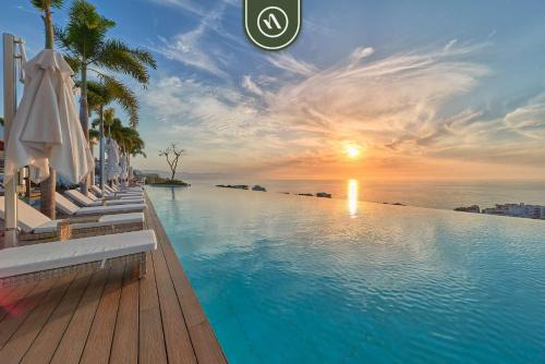 Alta Vista Apartamento | Condo with Balcony - Rooftop Pool with Ocean View