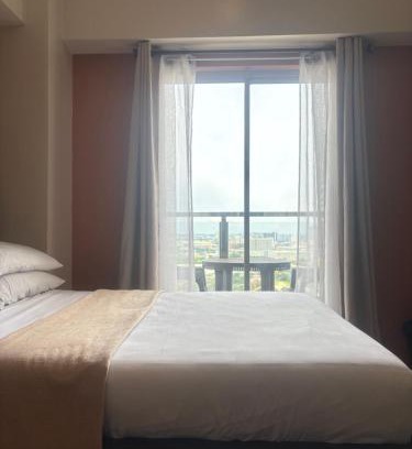North Reclamation Area Apartamento | Condo with Balcony - MIGAs Haven at Sunvida Tower