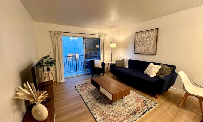 Grand Lake Condominio | Condo with Pool + Secure Parking
