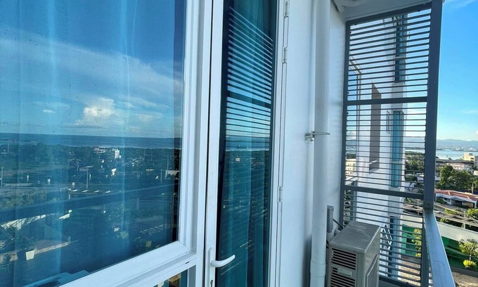 Lapu-Lapu Complejo | Condominium Rentals at Mactan Newtown