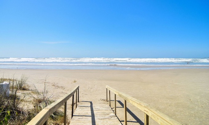 Vila Nova Apartamento | Condominium w/ Pool View Sea at Vila's Beach P2420