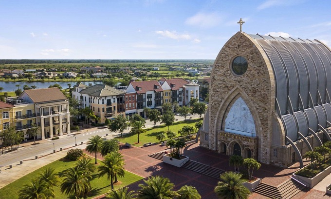 Ave Maria Condominio | Condos by Ave Maria Rentals