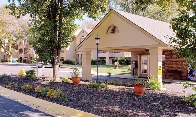 Lansing Condominio | Condotels