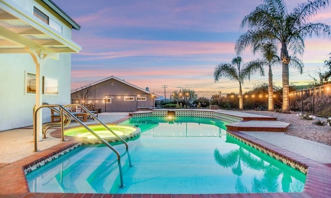 Thousand Oaks Casa | Conejo Oasis! Summary