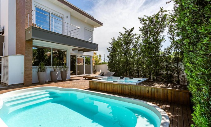 Campeche Casa | CONFORTO E LUXO CASA A 4 min do MAR do NOVO CAMPECHE em Florianópolis SC Casa em COND FECHADO