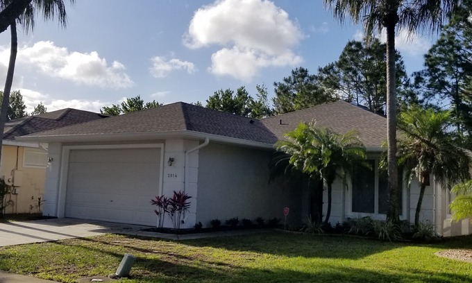 Sunset Lakes Casa | CONTACT FREE CHECK-IN/CHECK OUT - 4BR/2BA VILLA W/PVT POOL 5 MILES FROM DISNEY