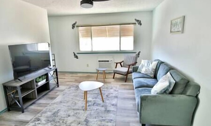 Arden-Arcade Apartamento | Contemporary 2BR/1BA Sacramento-4
