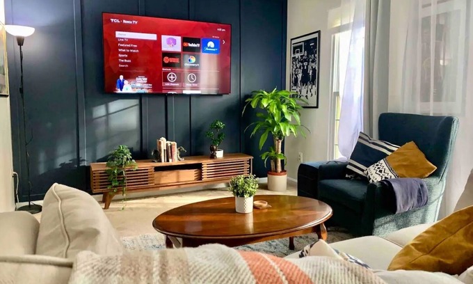 Montgomery Village Casa | Contemporary 3BR: Large Patio, TVs in Every Room. Heart of Montgomery Village