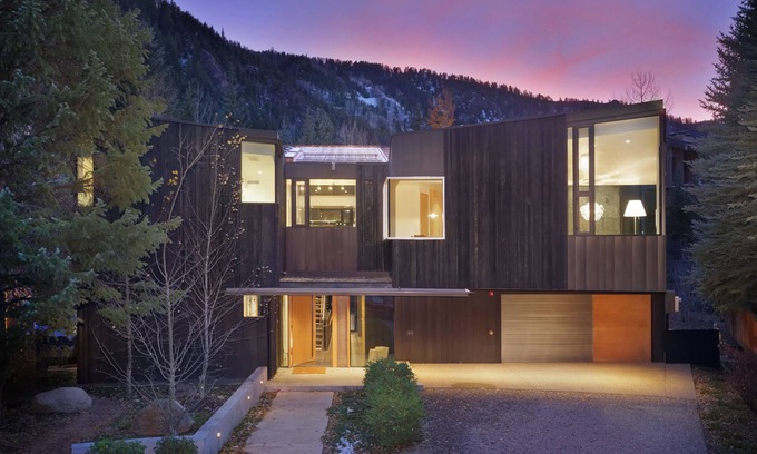 Aspen Casa | Contemporary 5 bedroom SFH home in Aspen core. Luxury, high end finishes.