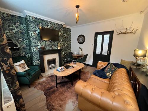 Barnsley Casa | Contemporary & Chic inner terrace 5 mins from Barnsley town centre