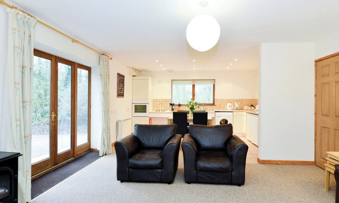 Cornwall Chalet De Esquí | 2 bedroom accommodation in Holcombe Rogus