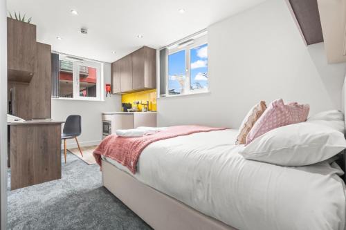 Coventry Apartamento | Contemporary Comfort Steps from Ricoh Arena