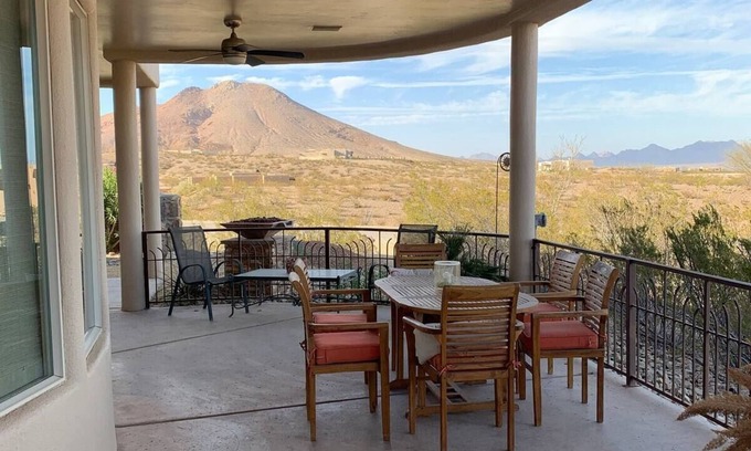 Las Cruces Casa | Contemporary Elegance