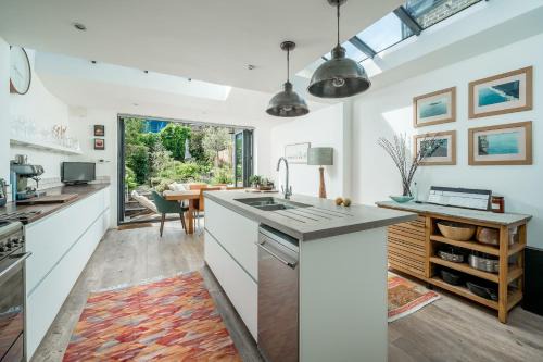 Elephant and Castle Apartamento | Contemporary house with private garden