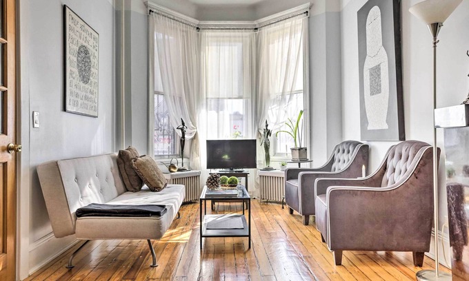 McGinley Square Casa | Contemporary Jersey City Abode ~ 5 Mi to NYC!