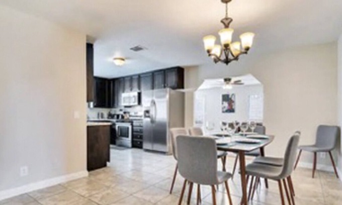 Arlington South Casa | CONTEMPORARY & MODERN 5-BEDROOM HAVEN W/POOL
