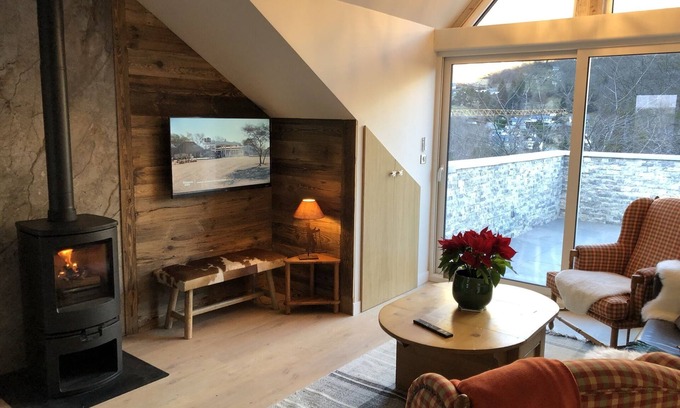 Cauterets Apartamento | Contemporary mountain-style l'Isardère apartment
