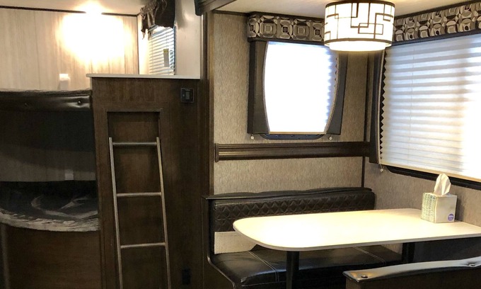 Chico Casa | Contemporáneo Nuevo 2019 Pop-Out 33 pies remolque