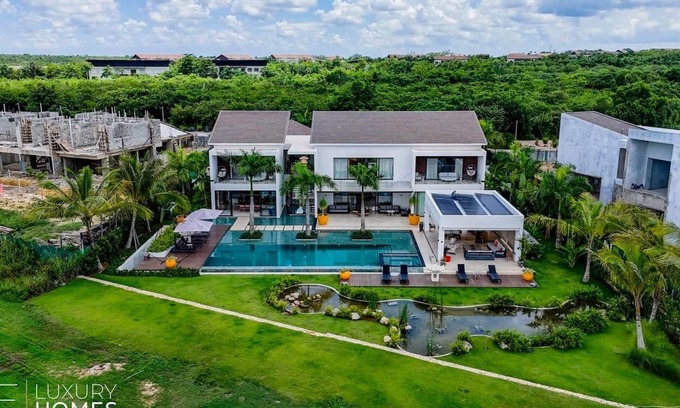 Casa de Campo Casa | Contemporary NEW 5Bdr Villa w/Pool, Hot Tub & BBQ at CDC!