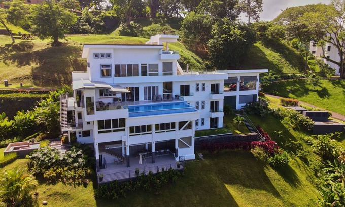Tárcoles Condominio | Contemporary Ocean View Estate with Infinity Pool!