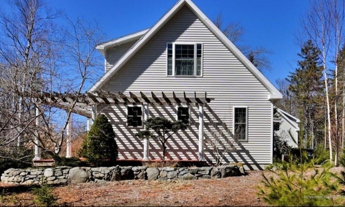 Town Hill Casa | Contemporary, Secluded Home Convenient to Acadia and The Harbors!!