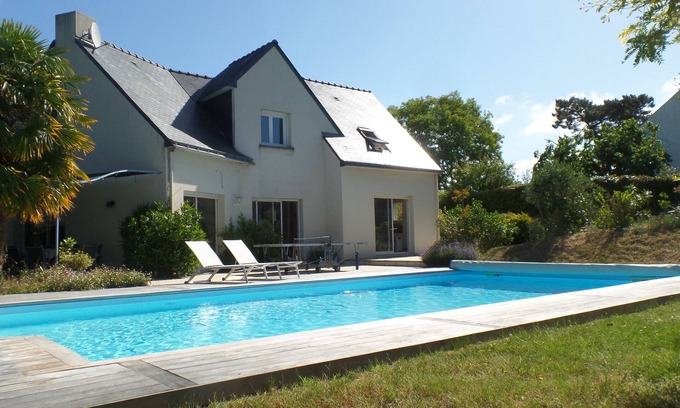 Piriac-sur-Mer Villa | villa de estilo moderno con piscina cerca de la playa