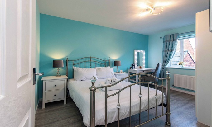 Derby Casa | Convenient 2 Bedroom House Near Derby City Centre