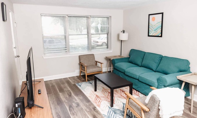 St. Louis Apartamento | Convenient Apt w/Shopping, Dining & Freeways