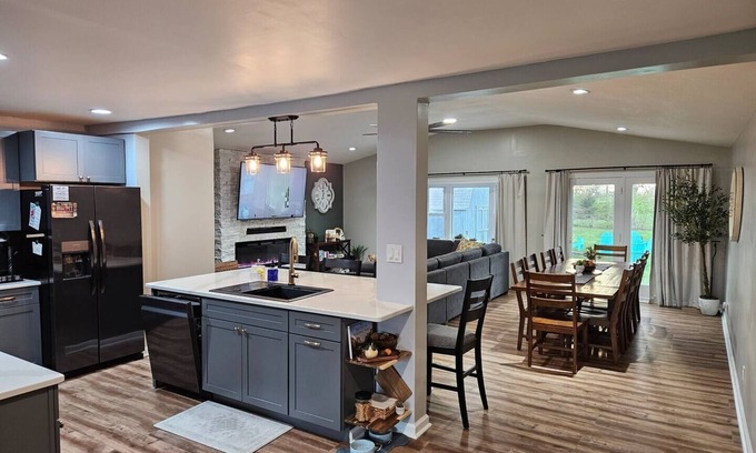 Indianapolis Casa | Convenient Comfort in the Heart of Indy