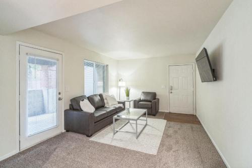 Harlow Apartamento | Convenient Getaway Close to Autzen Stadium