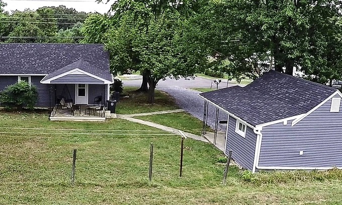 Lynchburg Casa | Conveniente hogar con casa de huéspedes