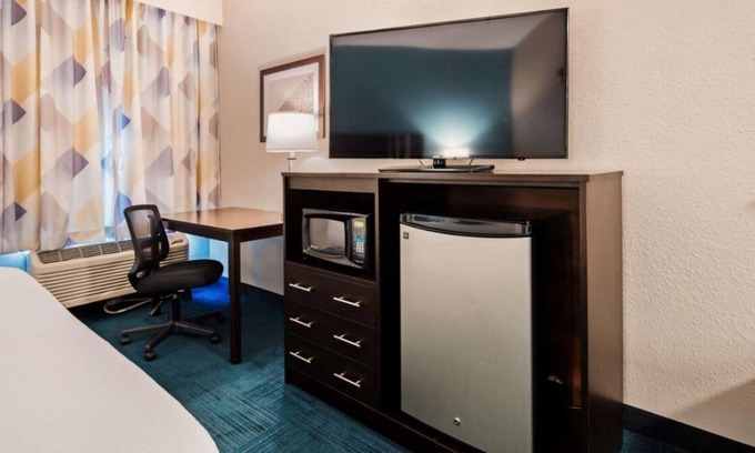 Blaine Casa | Convenient Location, Near Wheeling Island Casino, Wheeling Heritage Port
