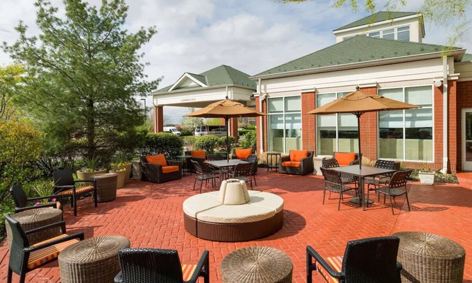 Hopelawn Hotel | Convenient Location w/ Free Parking & Fitness Center, Minutes to Roosevelt Park