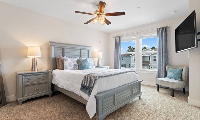 Pine Forest Casa | Convenient Location with Community Pool