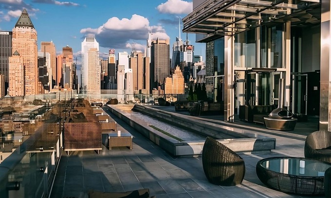 Hell's Kitchen Hotel | Convenient NVY Location! Steps to Chrysler Building, Empire State Building!