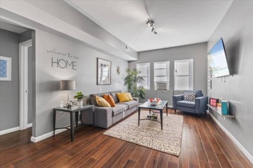 Meridian-Kessler Apartamento | Convenient - Pet and Baby - Near Convention and Hospital