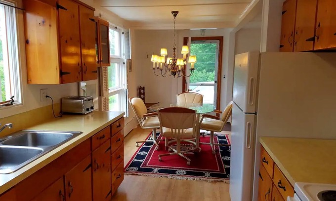 Thomaston Casa | Convenient, private, well equipped home, located in beautiful Thomaston.