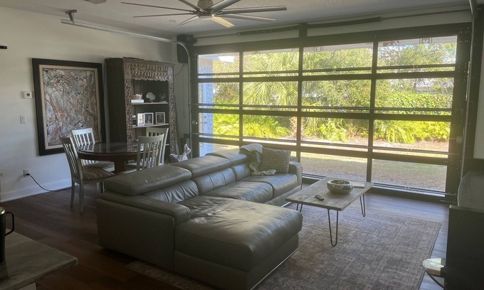 Arlington Park Casa | Convenient + Quiet + Relaxing / Close to Beaches + Close to Activities
